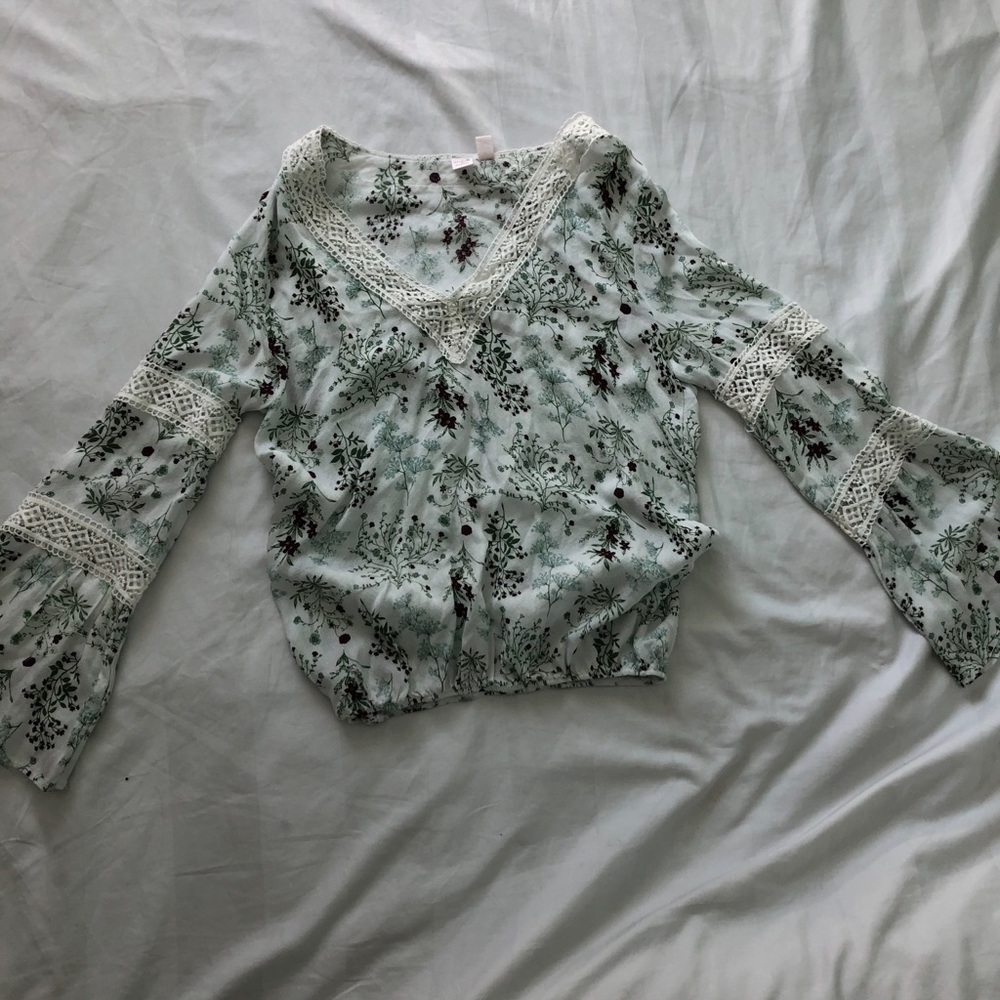Never worn before melrose and market top
